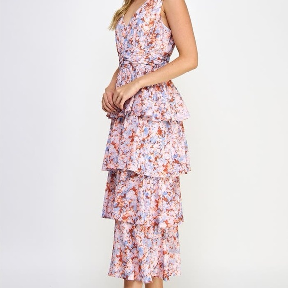 Nordstrom Ruffle Midi Dress
KOKO + MASON NWT Size Large - Picture 3 of 9